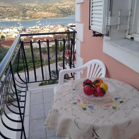 Elenh House Apartamento *