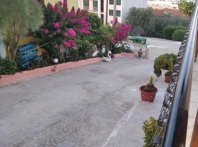 Elenh House